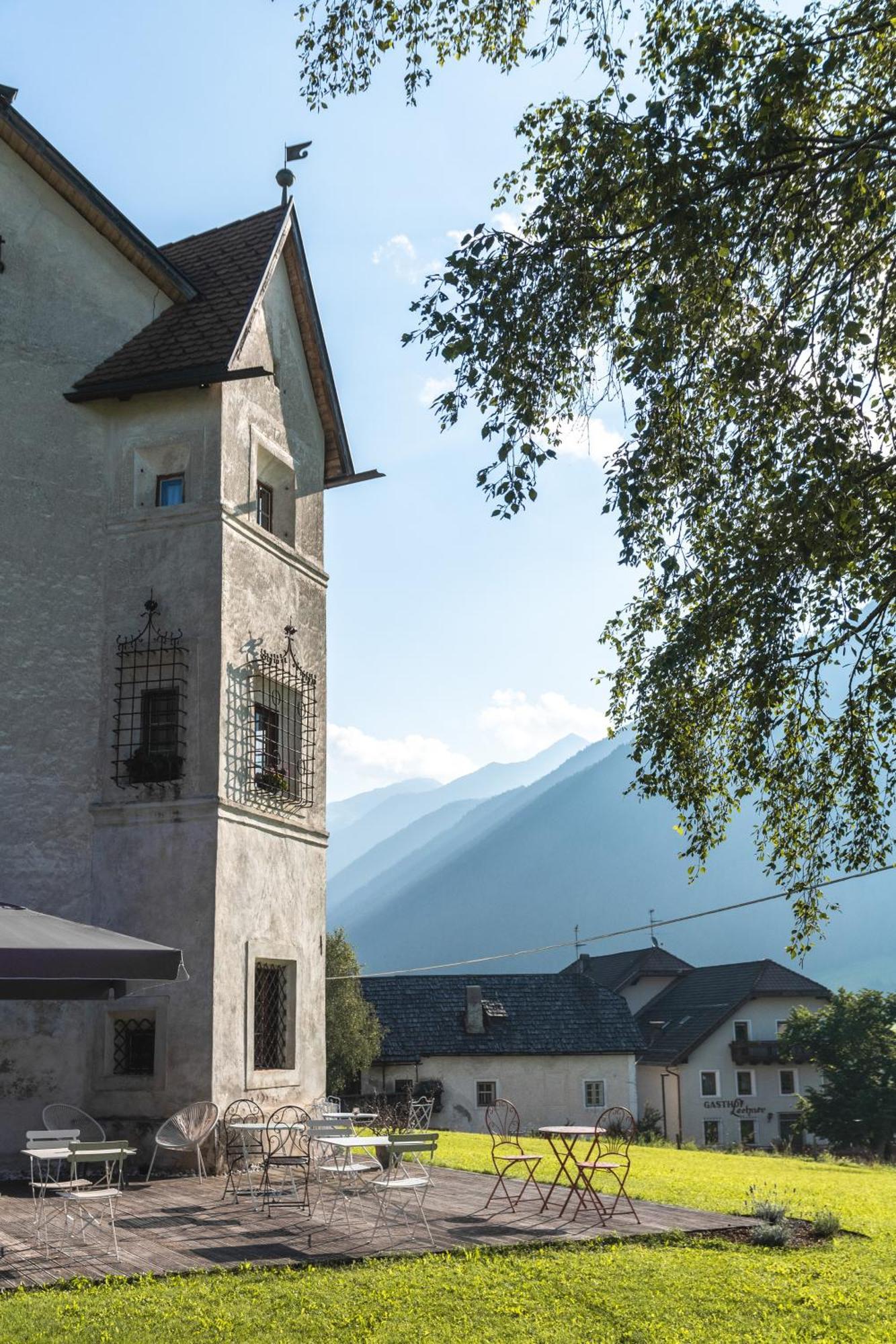 Ansitz Heufler Hotel Rasun di Sopra Exterior foto